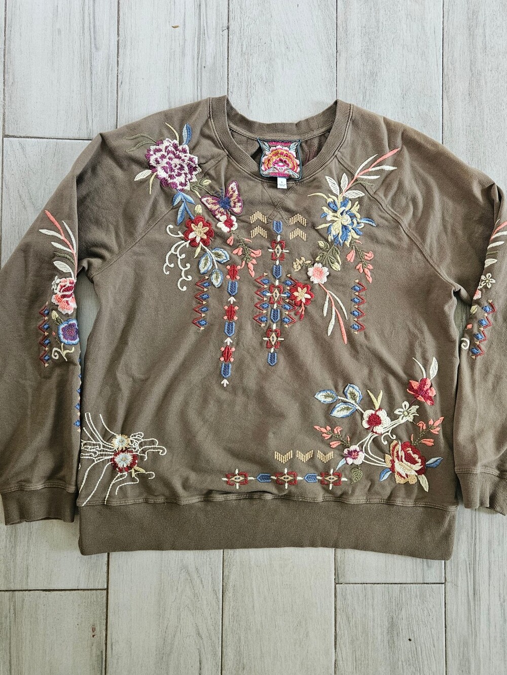 Johnny WasEmbroidered Floral Pullover Sweatshirt  Multicolor Accents